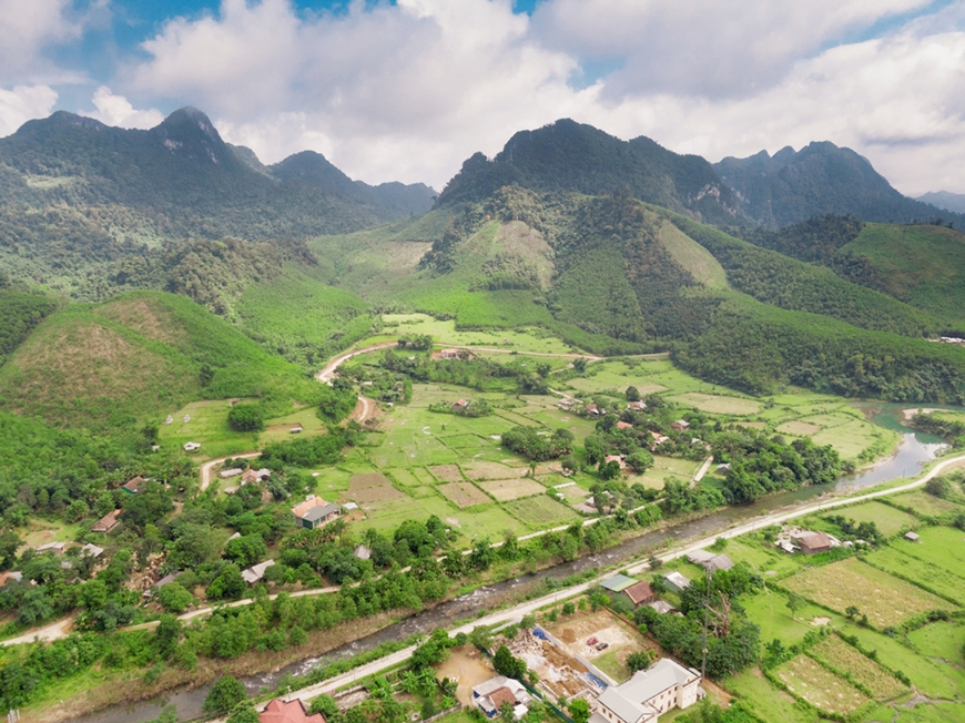 Chuyện ở bản: Sẽ không bỏ việc nữa